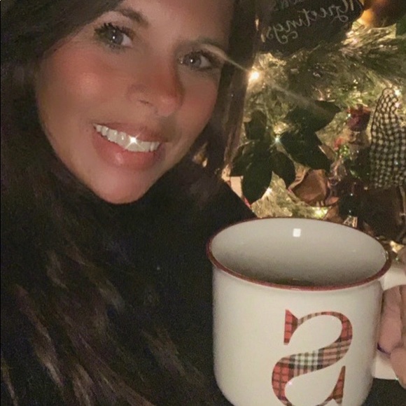 Meet your Posher, Shana - Picture 1 of 4